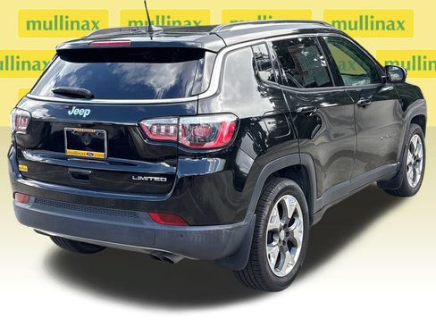 Used 2018 Jeep Compass Limited w/ Safe & Security Group FWD image 4