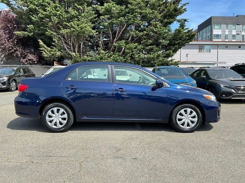 Used 2011 Toyota Corolla LE FWD image 9