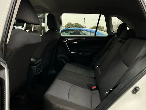 Used 2025 Toyota RAV4 XLE image 12