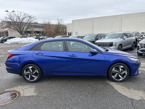 Certified 2023 Hyundai Elantra SEL w/ Convenience Package image 16