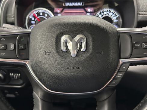 Used 2022 RAM 1500 Laramie AWD/4WD image 15
