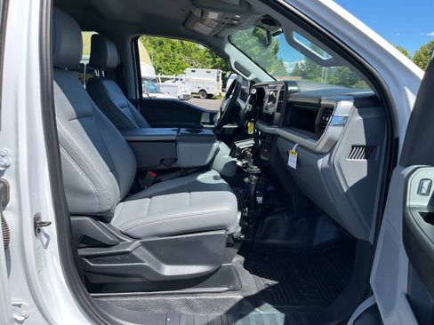 Used 2025 Ford F550 4x4 Crew Cab Super Duty image 25