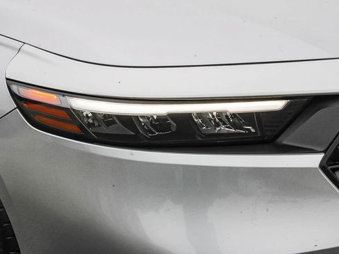 Certified 2023 Honda Accord EX image 4