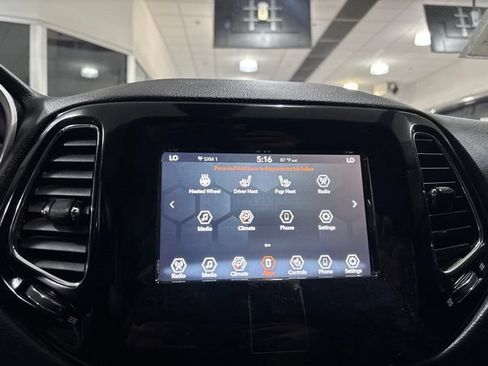 Used 2020 Jeep Compass Latitude AWD/4WD image 26