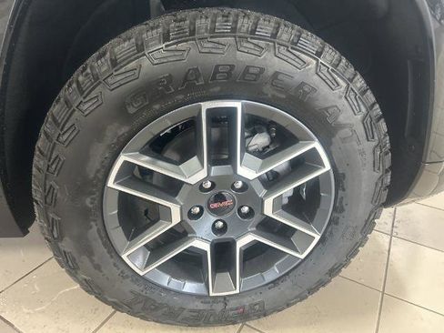 New 2026 GMC Terrain AT4 w/ Convenience Package III image 7