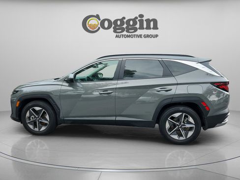 Used 2025 Hyundai Tucson SEL FWD image 2
