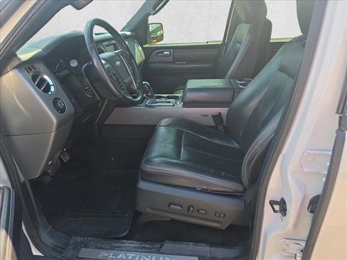 Used 2017 Ford Expedition EL Platinum image 4