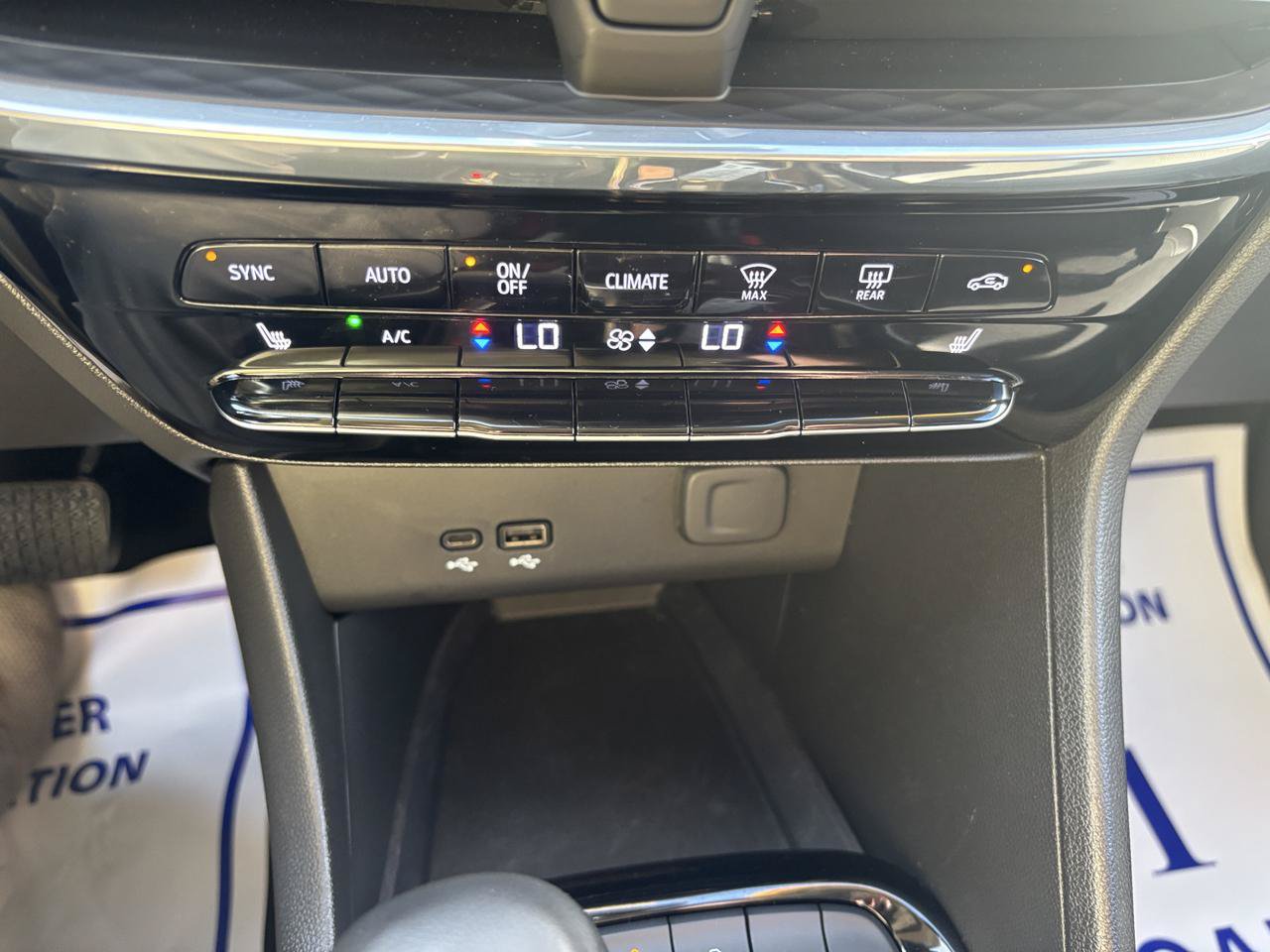 Used 2024 Buick Encore GX Avenir w/ Avenir Convenience Package AWD/4WD image 22