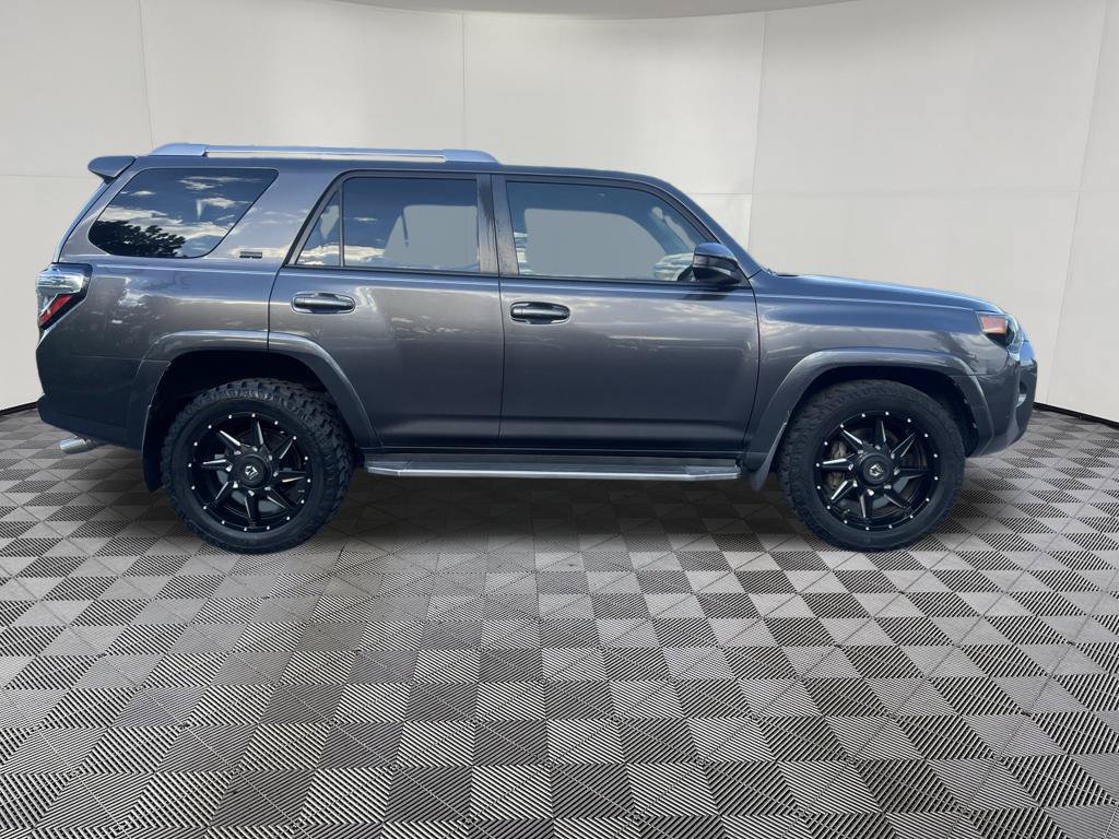 Used 2017 Toyota 4Runner SR5 RWD image 8