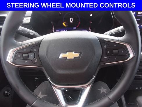 Used 2025 Chevrolet TrailBlazer LT w/ Convenience Package AWD/4WD image 12