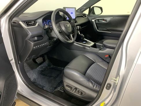 Used 2024 Toyota RAV4 XSE w/ Advanced Technology Package AWD/4WD image 31