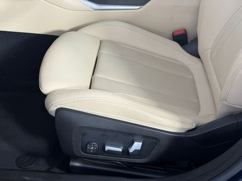 Used 2023 BMW 330i Sedan w/ Premium Package RWD image 13