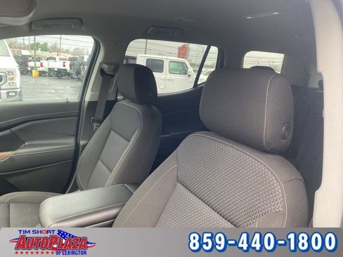 Used 2023 GMC Acadia SLE w/ Driver Convenience Package image 11