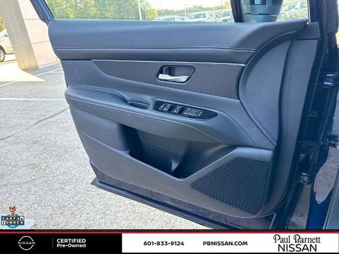 Certified 2025 Nissan Murano SV image 26