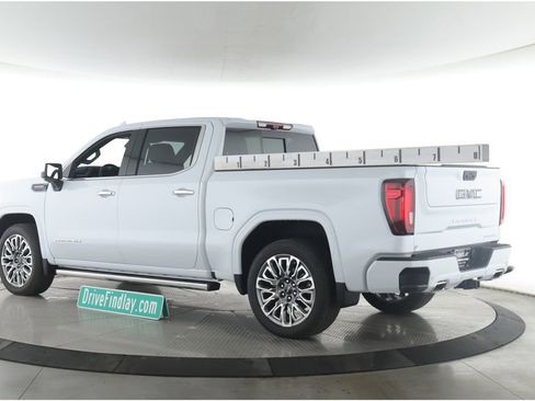 Used 2026 GMC Sierra 1500 Denali Ultimate AWD/4WD image 8