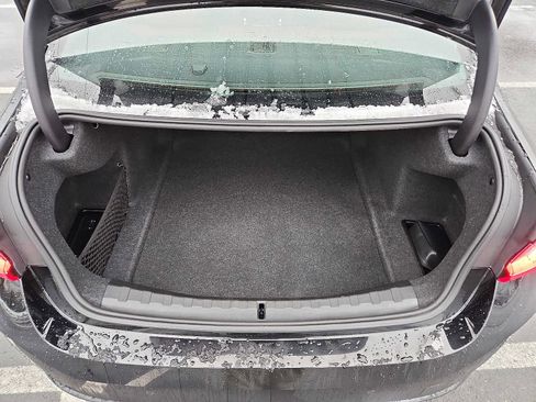 Used 2025 BMW 330i xDrive Sedan w/ Convenience Package image 27