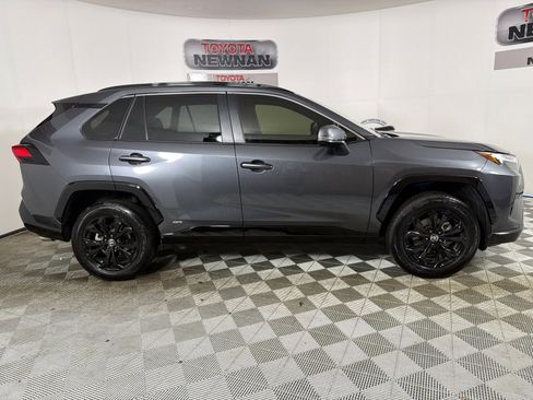 Used 2023 Toyota RAV4 SE image 2