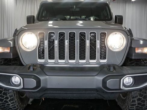 Used 2021 Jeep Gladiator Overland w/ Popular Equipment Package AWD/4WD image 3