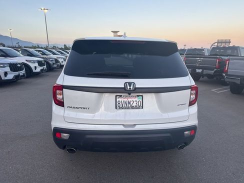 Used 2021 Honda Passport Sport image 5