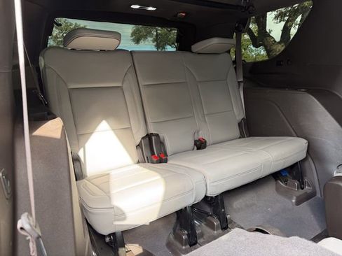 Used 2023 GMC Yukon SLT w/ SLT Premium Package AWD/4WD image 23