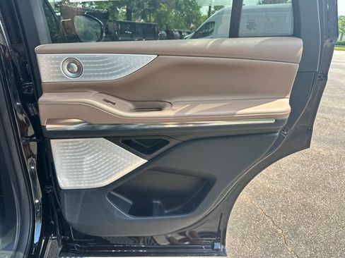 New 2026 Lincoln Navigator Black Label AWD/4WD image 16