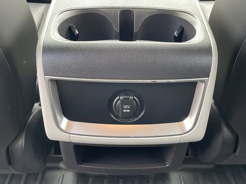 Used 2023 Kia Carnival LX image 18