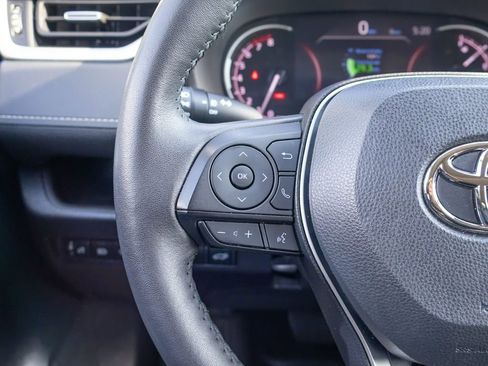 Used 2023 Toyota RAV4 XLE Premium image 10