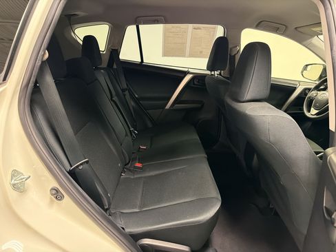 Used 2017 Toyota RAV4 LE FWD image 30
