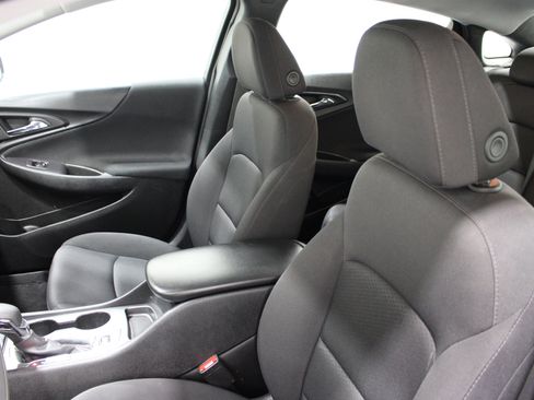 Used 2023 Chevrolet Malibu LS FWD image 4