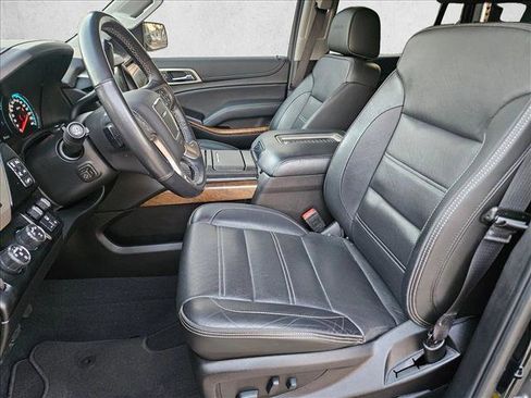 Used 2019 GMC Yukon Denali w/ Denali Ultimate Package image 16