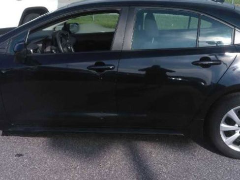 Used 2024 Toyota Corolla LE FWD image 8
