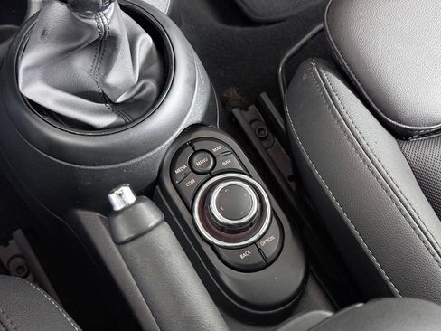 Certified 2024 MINI Cooper S FWD image 19