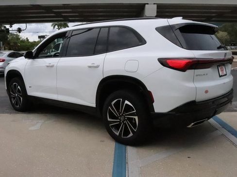 New 2025 Buick Enclave Sport Touring w/ Power Package image 4