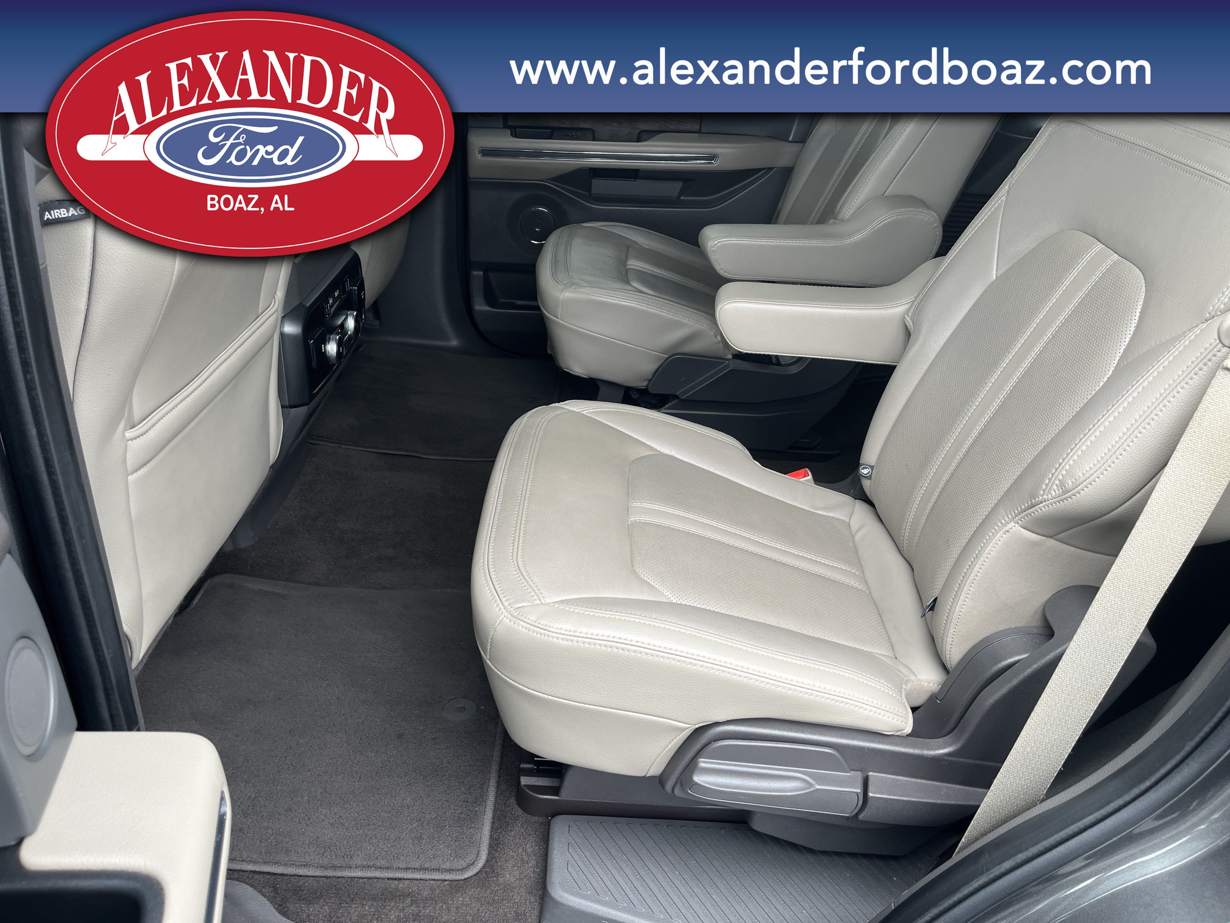 Used 2019 Ford Expedition Limited w/ Equipment Group 302A RWD image 12