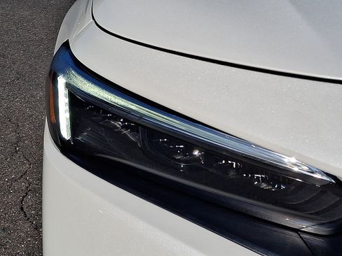 Used 2024 Honda Civic Touring image 9