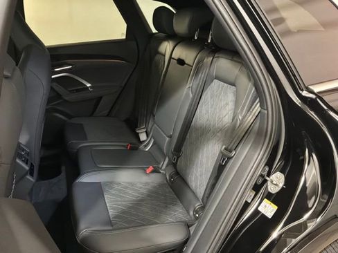 New 2025 Audi SQ5 Premium image 17