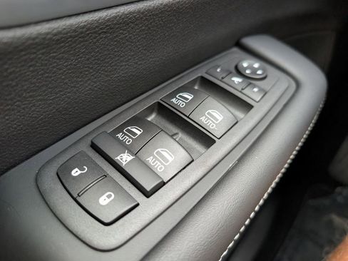 New 2026 Chrysler Pacifica Limited w/ S Appearance Package image 36