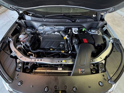 Used 2025 Chevrolet Trax LT image 36