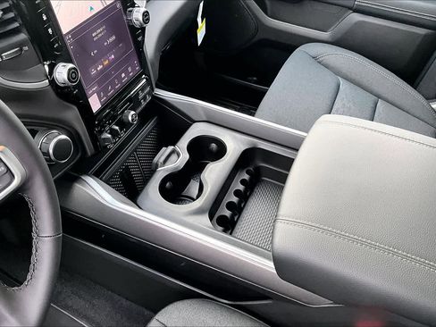 New 2026 RAM 1500 Big Horn AWD/4WD image 17