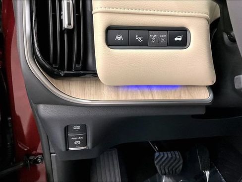 New 2026 Nissan Armada Platinum Reserve w/ Accent Package AWD/4WD image 32