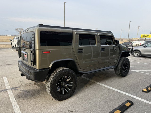 Used 2005 HUMMER H2 w/ Preferred Equipment Group AWD/4WD image 2