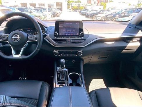 Used 2023 Nissan Altima 2.5 SR AWD/4WD image 11