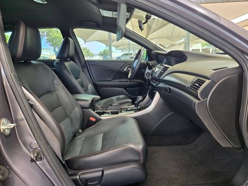 Used 2017 Honda Accord Sport Special Edition image 28