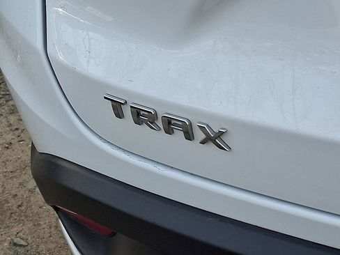 Used 2024 Chevrolet Trax LT w/ Driver Confidence Package image 30