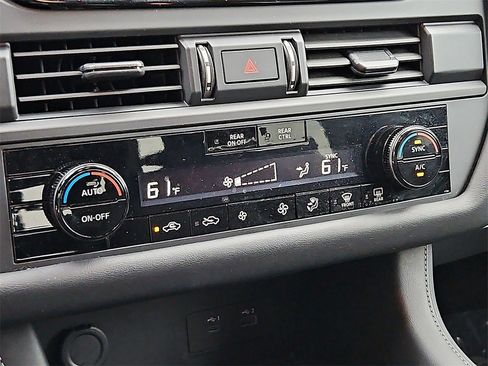 Certified 2023 Nissan Pathfinder S image 18