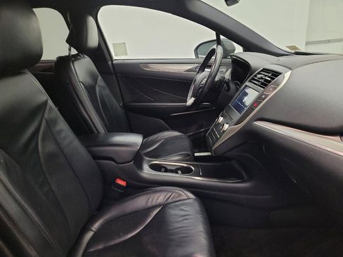 Used 2018 Lincoln MKC Select w/ Select Plus Package image 21