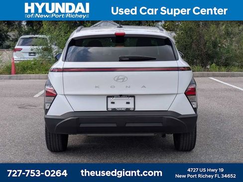 Certified 2024 Hyundai Kona SEL FWD image 4