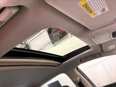 Used 2024 Honda Accord Touring image 19