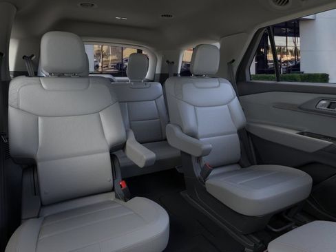 New 2026 Ford Explorer Active w/ Active Comfort Package RWD image 11