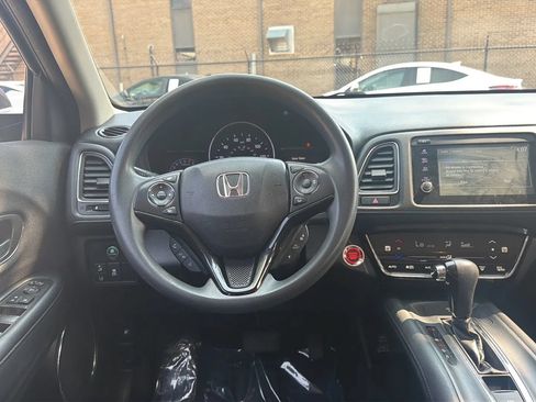 Used 2019 Honda HR-V EX image 15